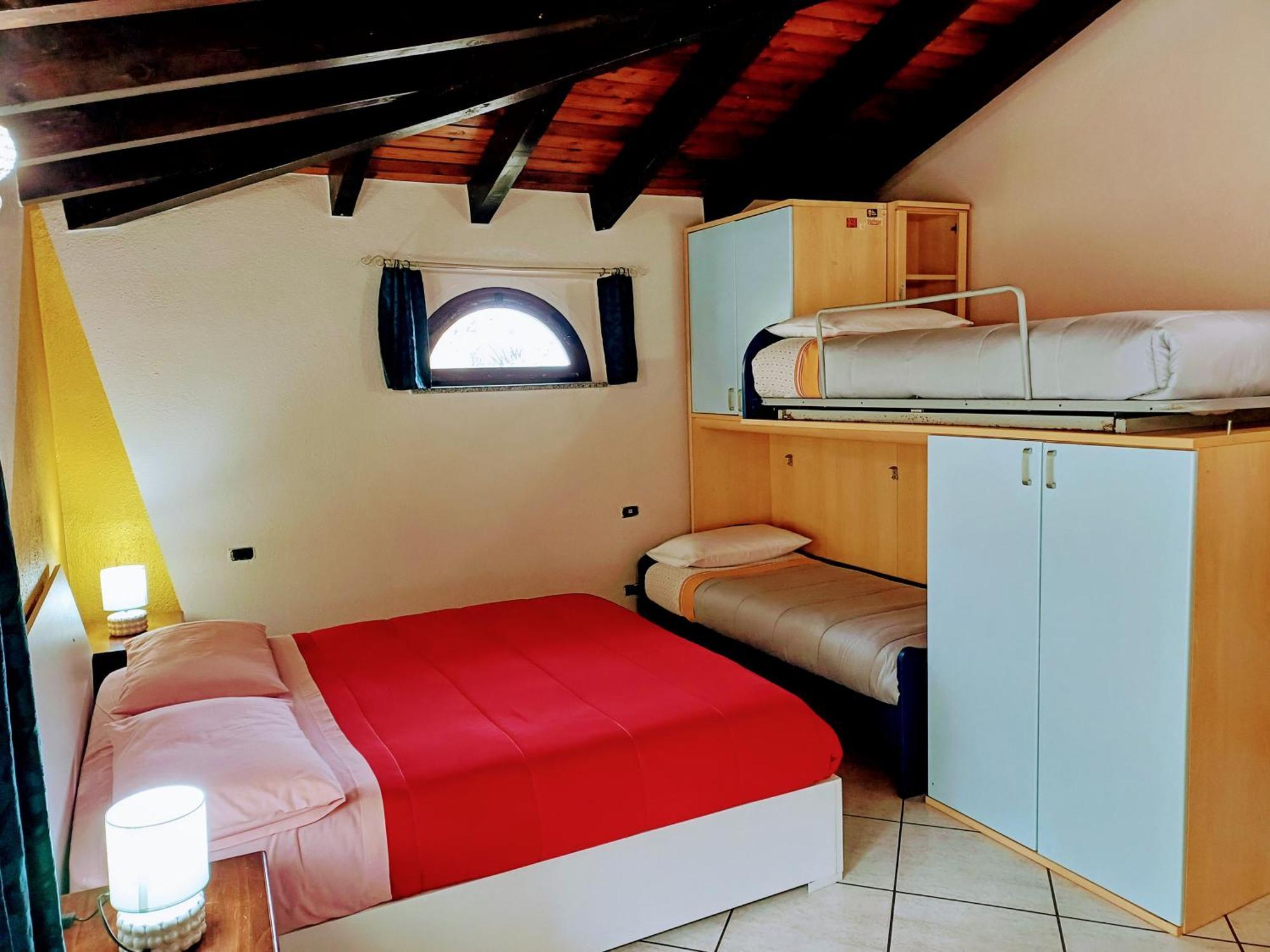 Monti E Mare Bed and Breakfast Lanusei Exteriör bild