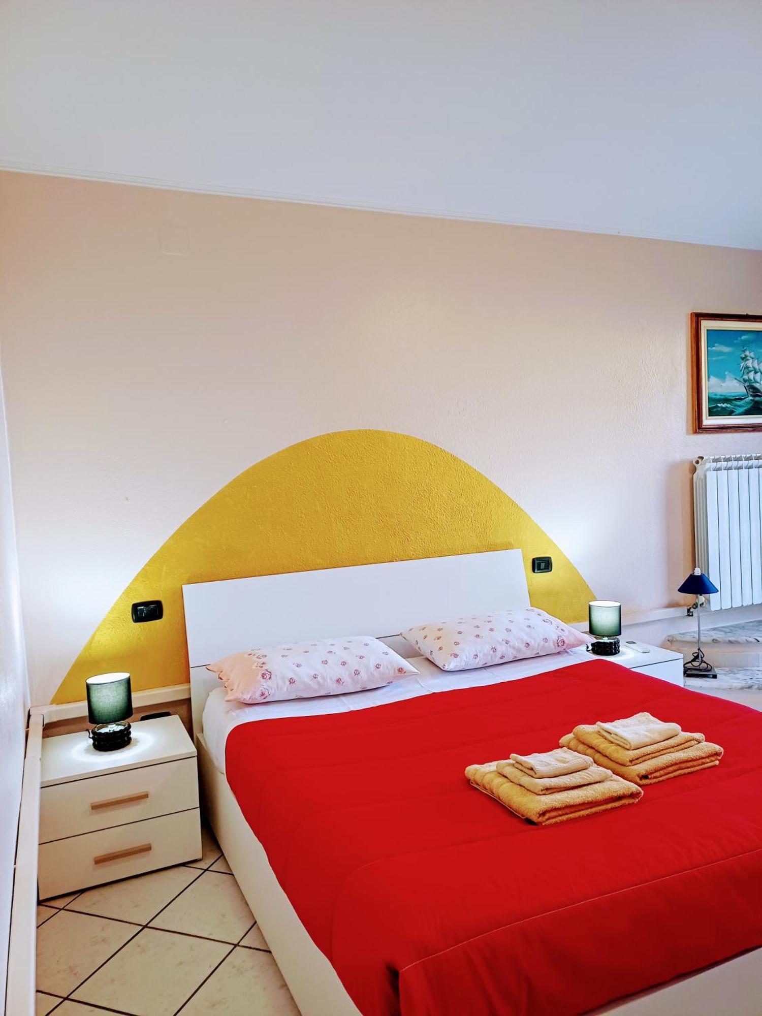 Monti E Mare Bed and Breakfast Lanusei Exteriör bild