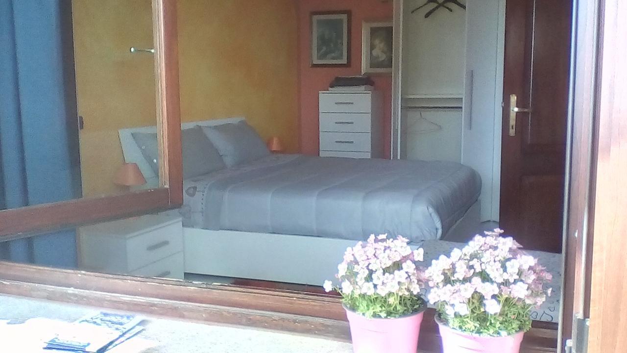 Monti E Mare Bed and Breakfast Lanusei Exteriör bild